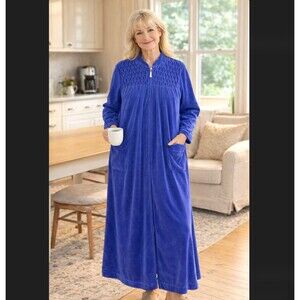 Appleseed’s Velour House Coat Robe XL Blue Smocked Zip Duster Pockets Lounge EUC